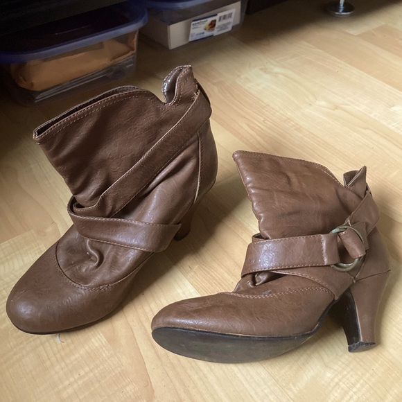 Ankle boots! - Picture 1 of 2